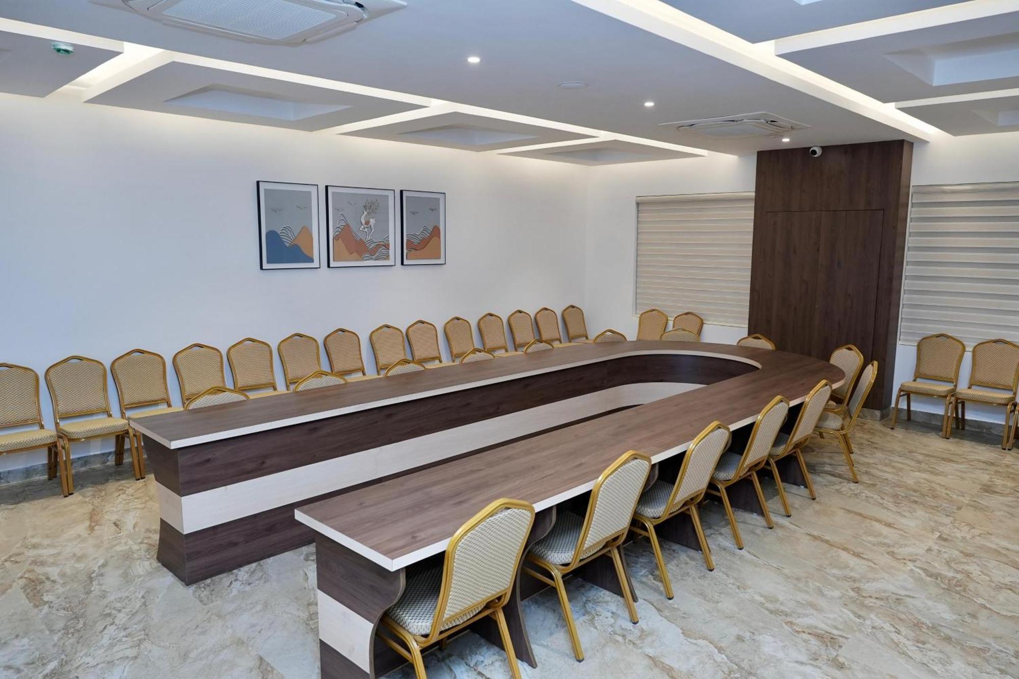 Le Royale Palace Karaikal Εξωτερικό φωτογραφία