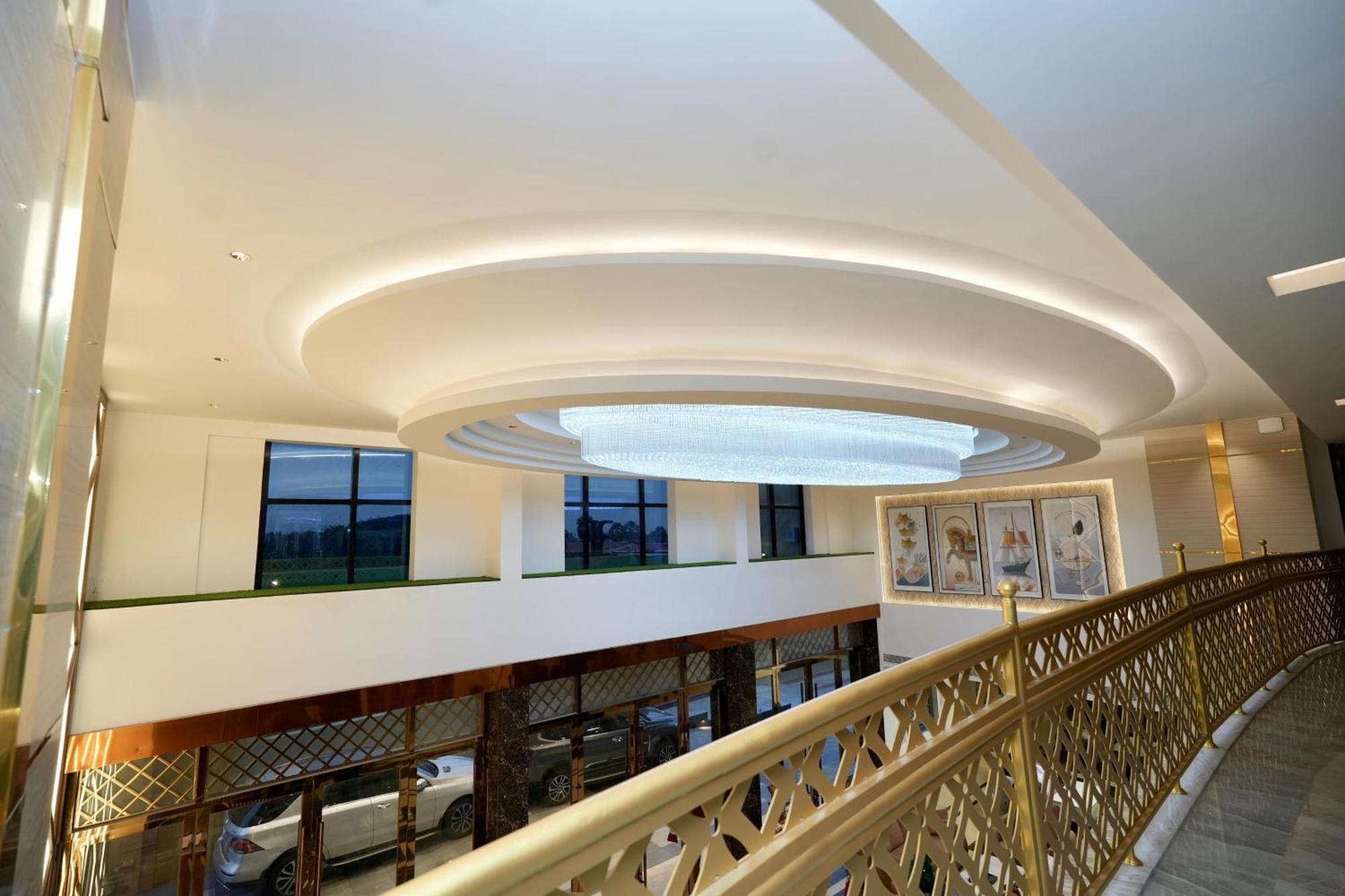 Le Royale Palace Karaikal Εξωτερικό φωτογραφία
