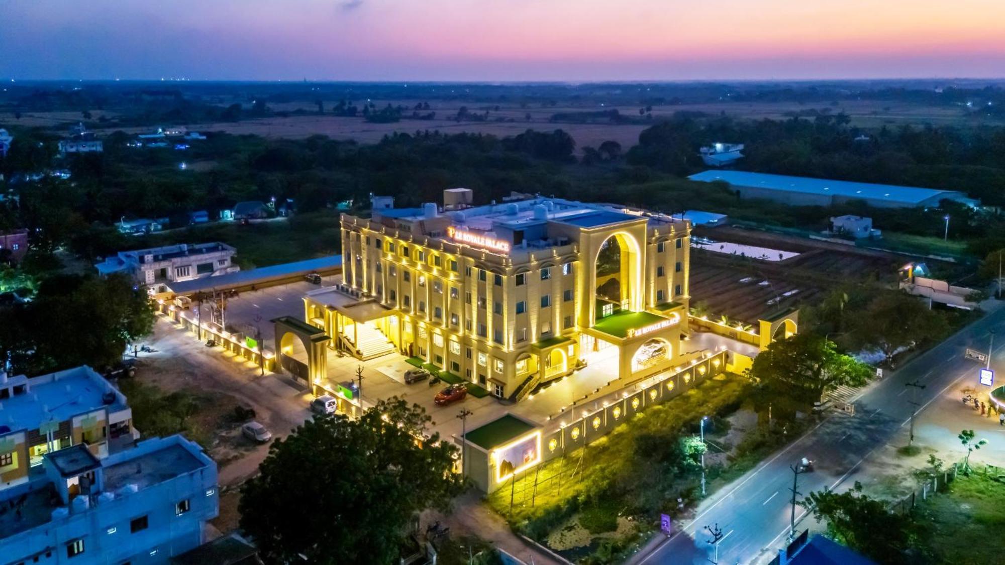 Le Royale Palace Karaikal Εξωτερικό φωτογραφία